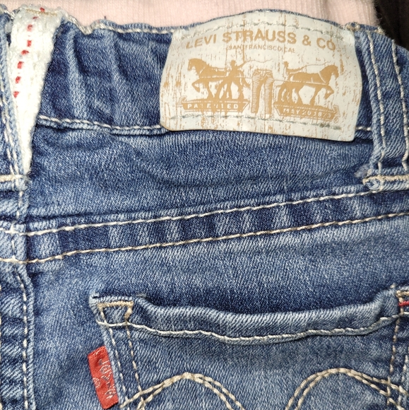 💟 Levi's Red Tab Baby Girl Pull On Blue Jeans Pink Waistband Hearts Embroidery - Picture 5 of 7